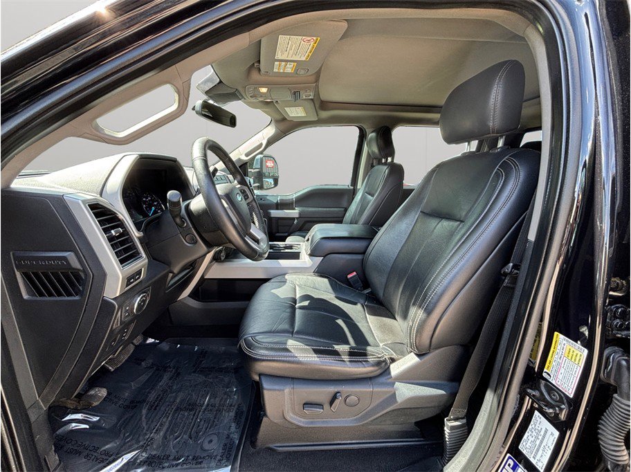 Used 2020 Ford F350 Lariat w/ Lariat Ultimate Package AWD/4WD image 2