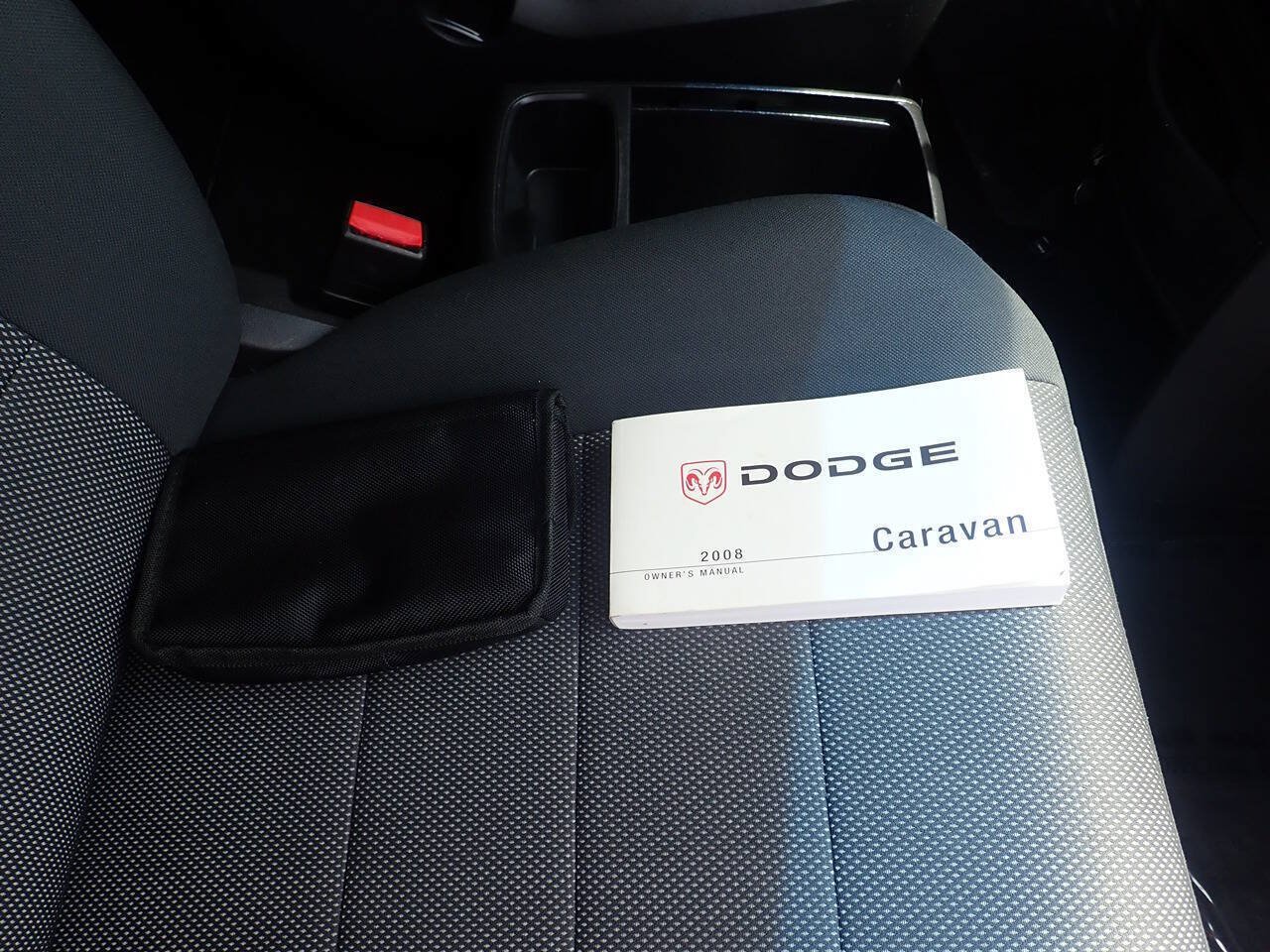 Used 2008 Dodge Grand Caravan SE FWD image 31