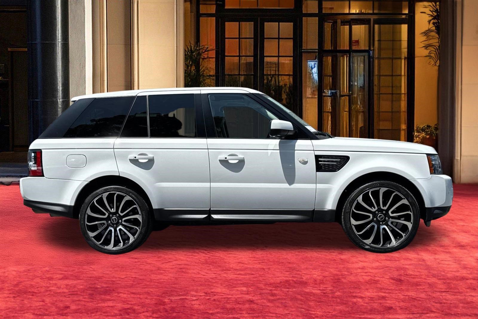 Used 2013 Land Rover Range Rover Sport HSE LUX AWD/4WD image 8