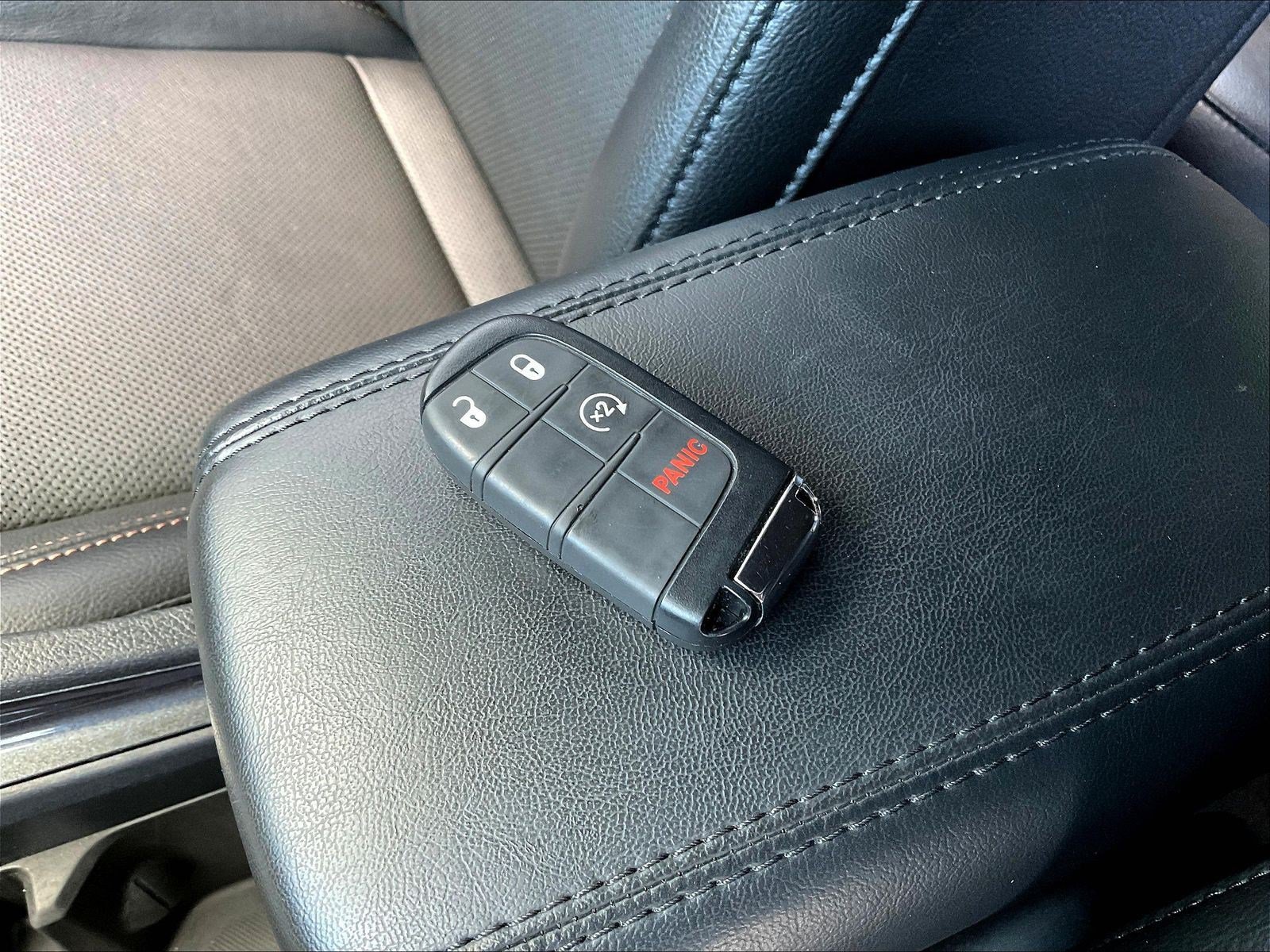 Used 2023 Jeep Compass Latitude AWD/4WD image 34