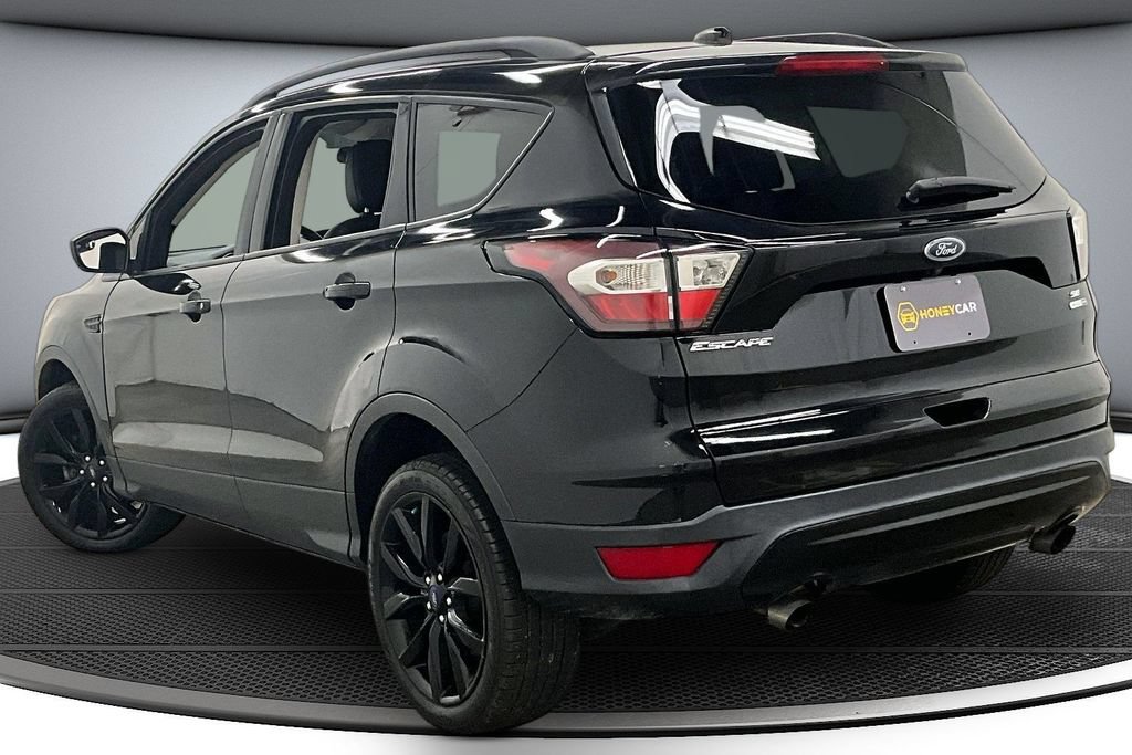 Used 2018 Ford Escape SE w/ SE Sport Appearance Package AWD/4WD image 4
