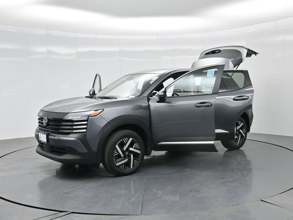 Used 2025 Nissan Kicks SV image 32