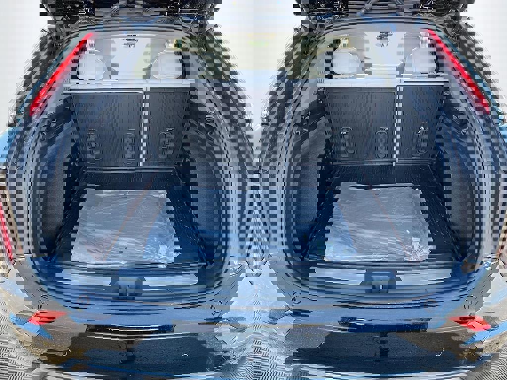 New 2026 Cadillac Optiq Sport 1 w/ LPO, Floor Liner Package image 28