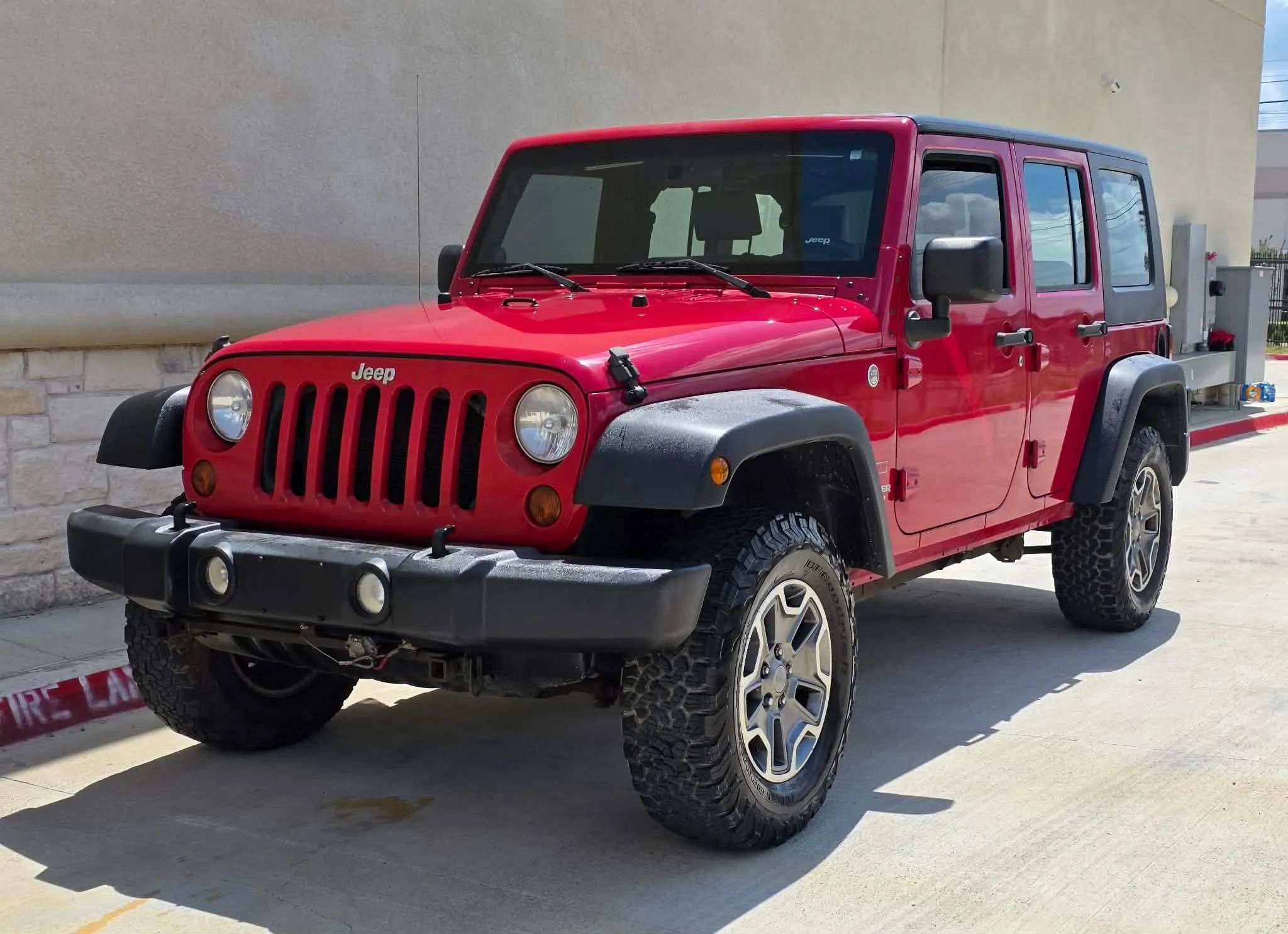 Used 2010 Jeep Wrangler Unlimited Sport AWD/4WD image 8