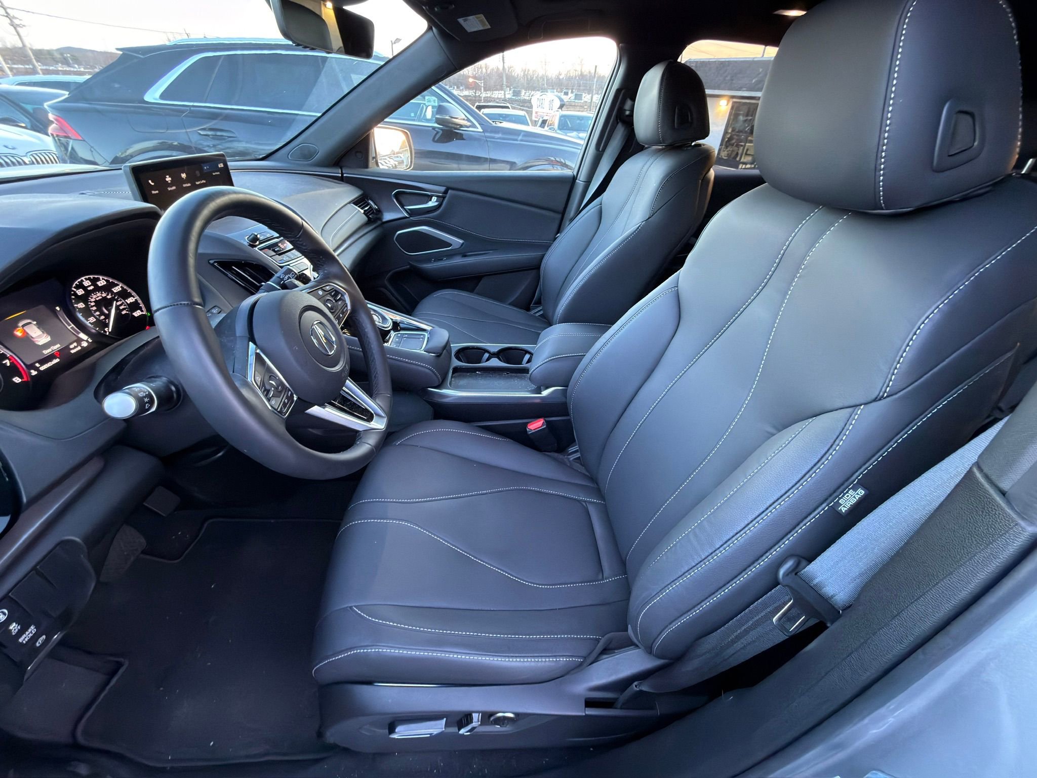 Used 2025 Acura RDX SH-AWD image 5