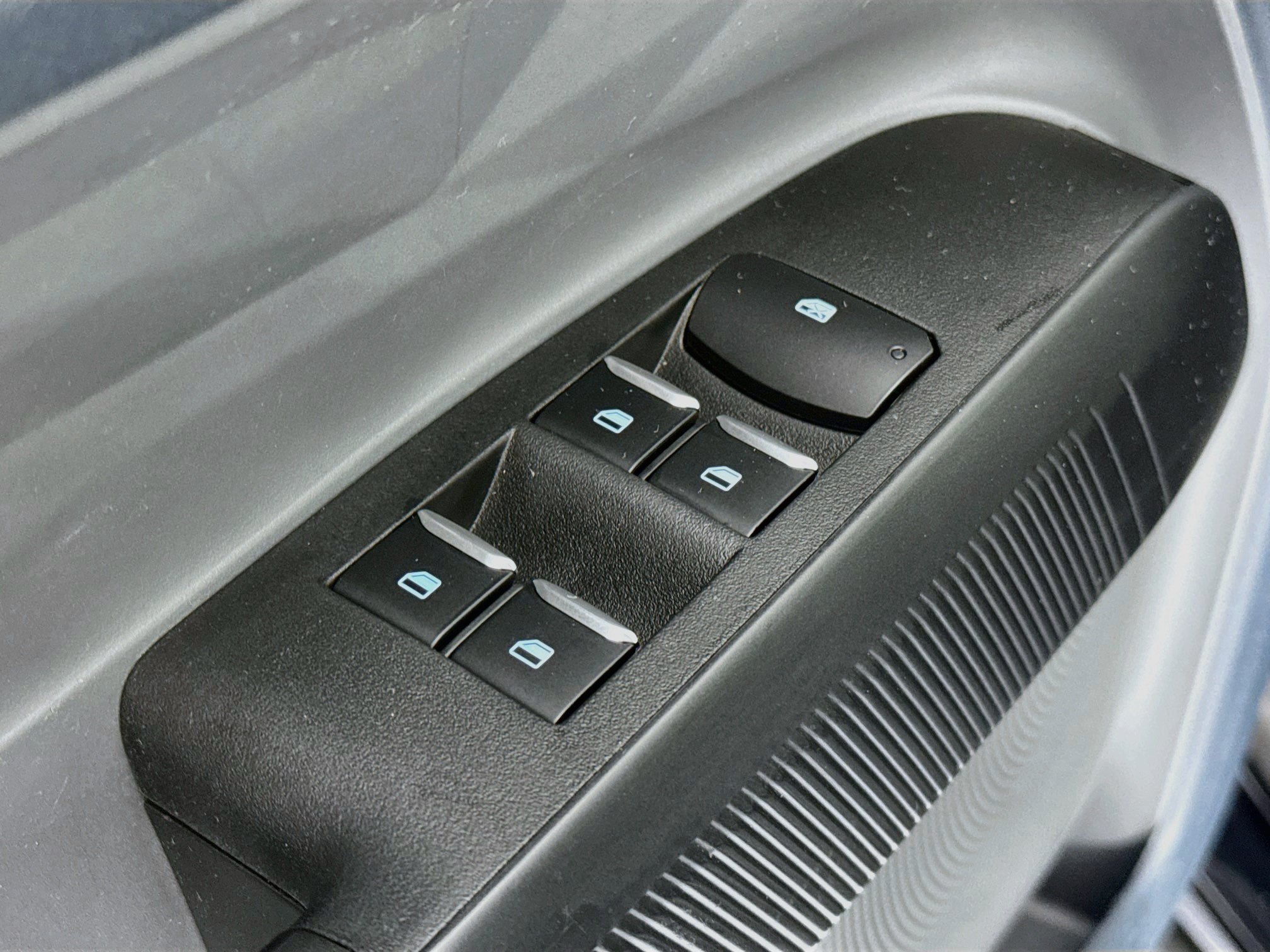 Used 2022 Ford Maverick XL FWD image 17