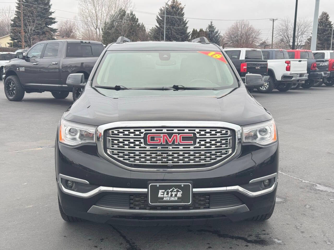 Used 2018 GMC Acadia Denali image 2