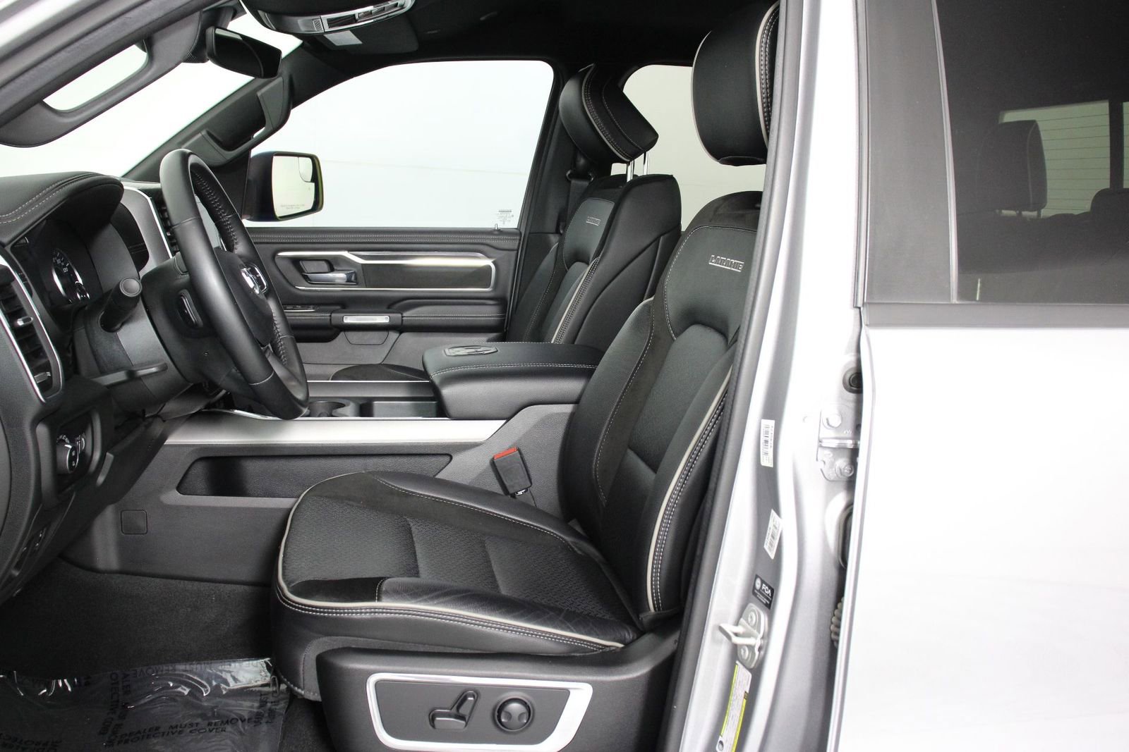 Used 2023 RAM 1500 Laramie image 29