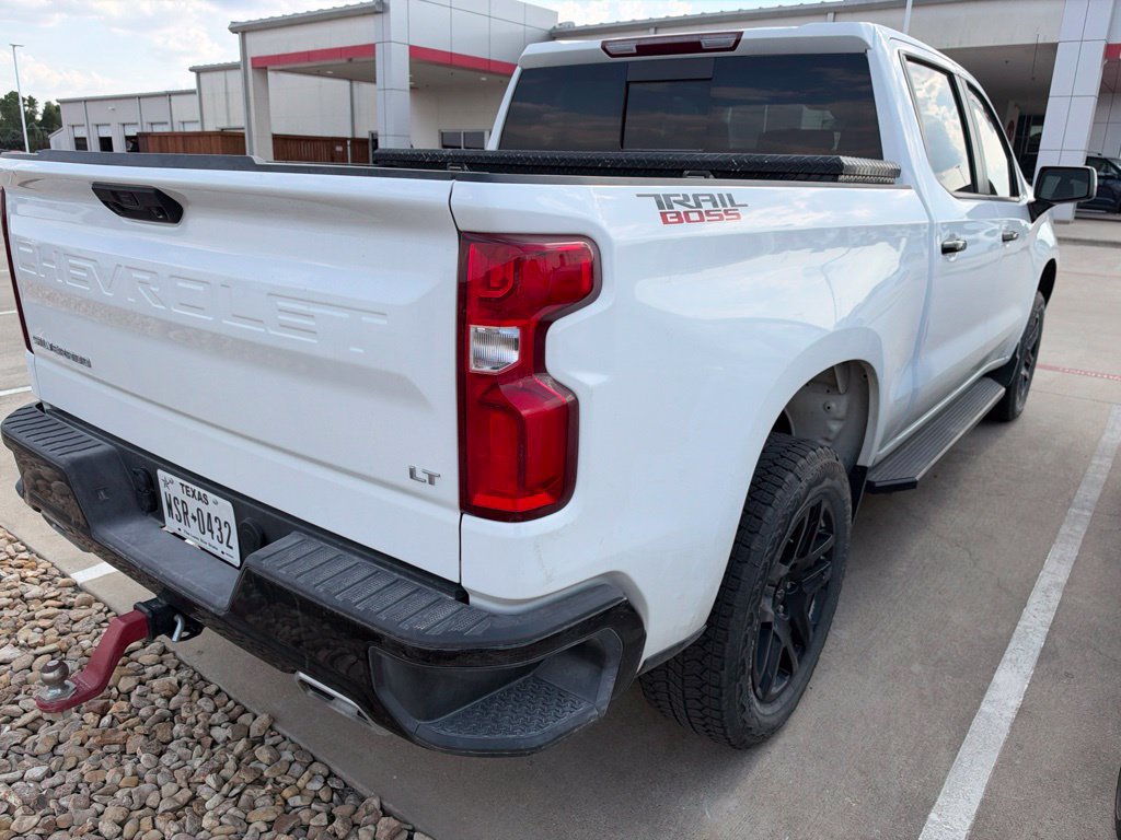 Used 2026 Chevrolet Silverado 1500 LT Trail Boss w/ Convenience Package II AWD/4WD image 3