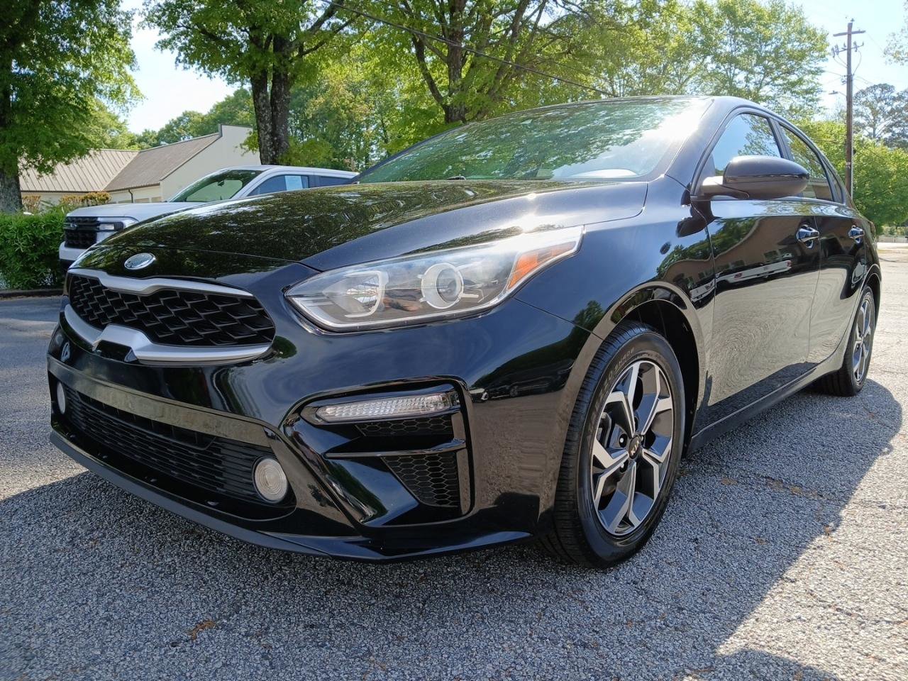 Used 2019 Kia Forte LXS FWD image 2