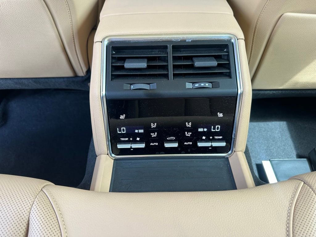 Certified 2023 Porsche Panamera 4 Platinum Edition AWD/4WD image 37