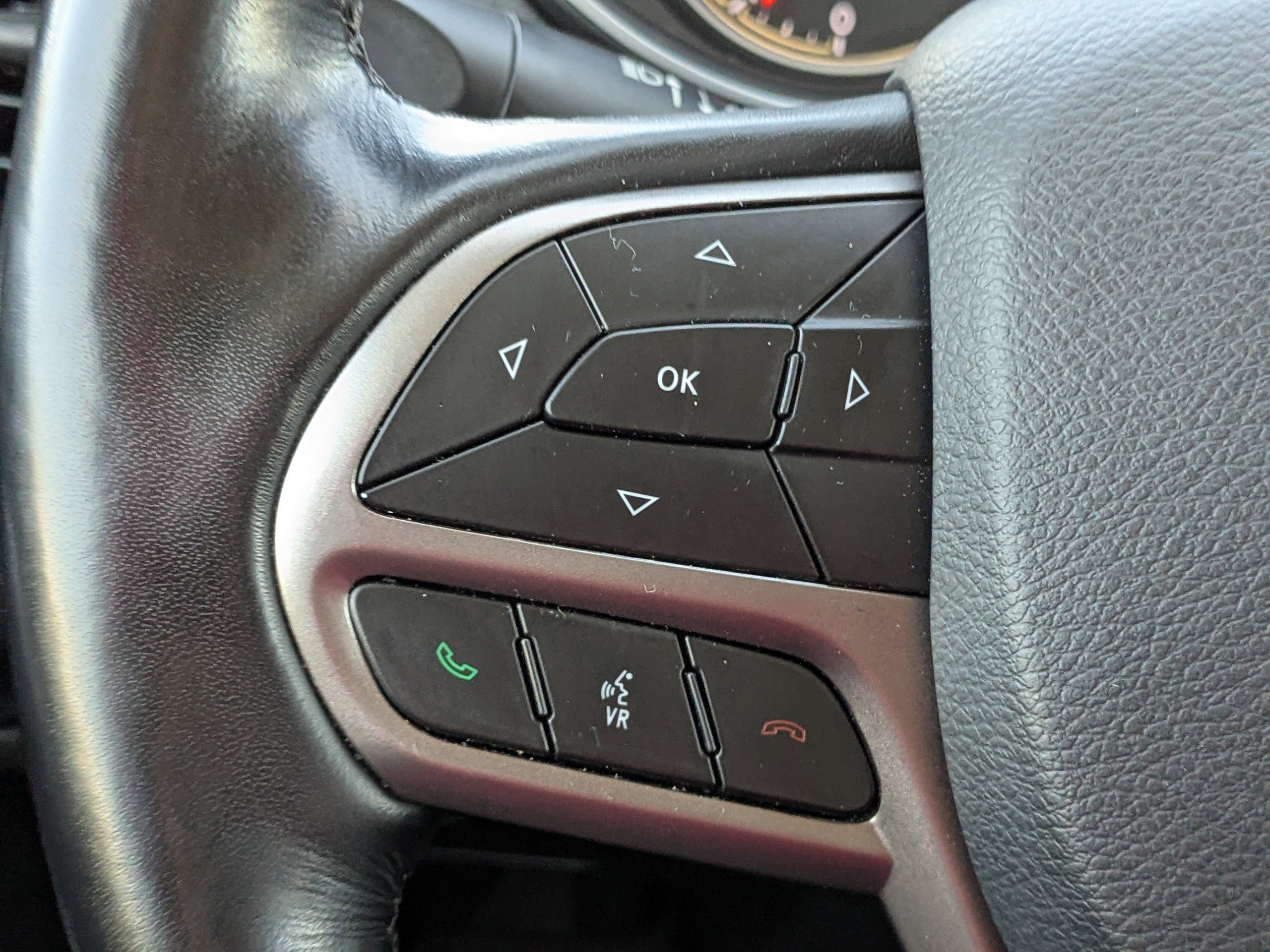 Used 2021 Jeep Cherokee Latitude Plus image 23