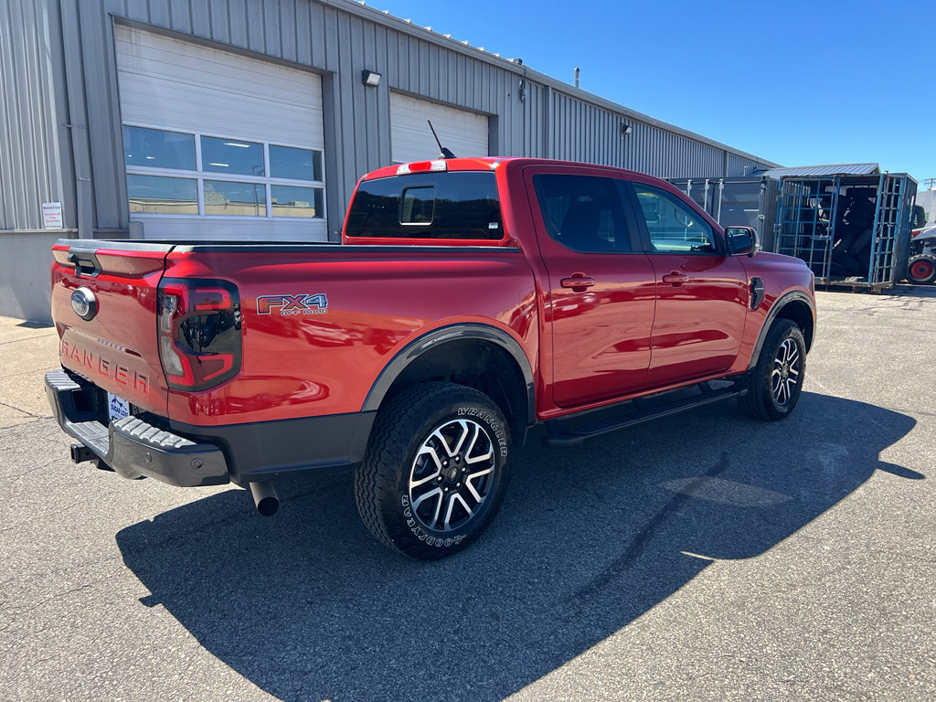 Used 2024 Ford Ranger Lariat w/ FX4 Off-Road Package image 3