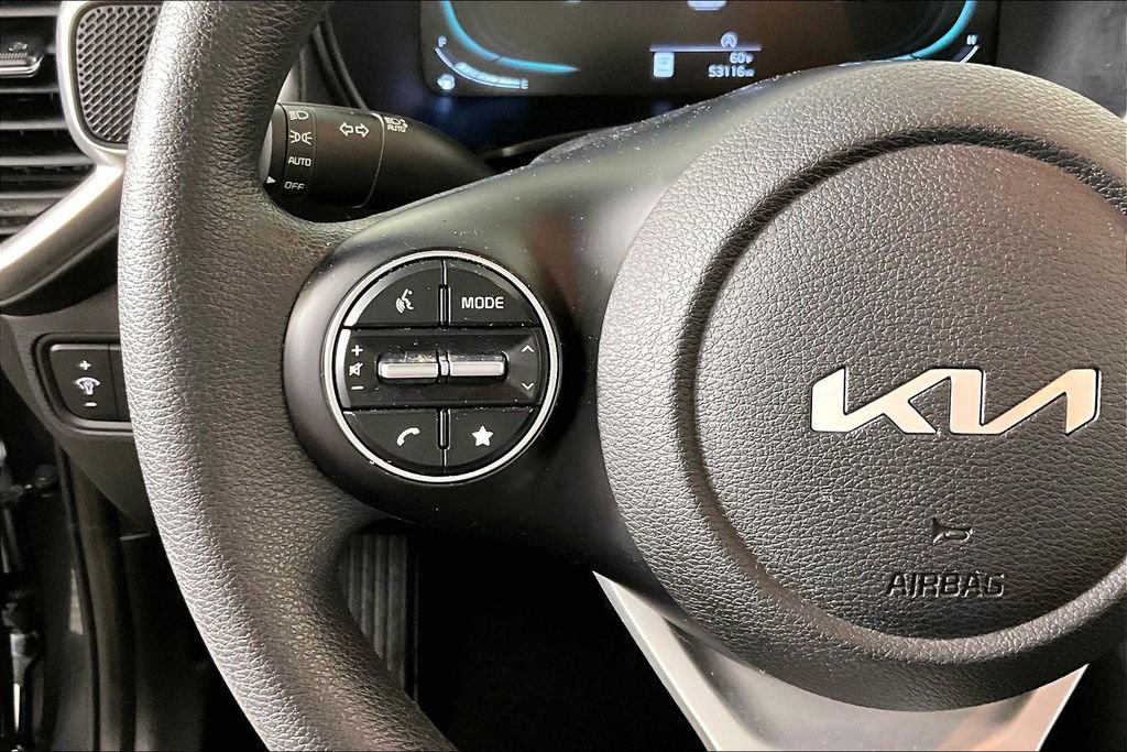 Used 2023 Kia Soul LX w/ LX Technology Package image 11