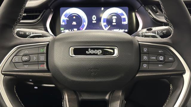New 2026 Jeep Grand Cherokee Limited w/ Luxury Tech Group II image 16