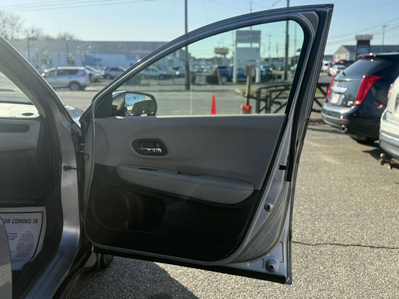 Used 2018 Honda HR-V LX image 13