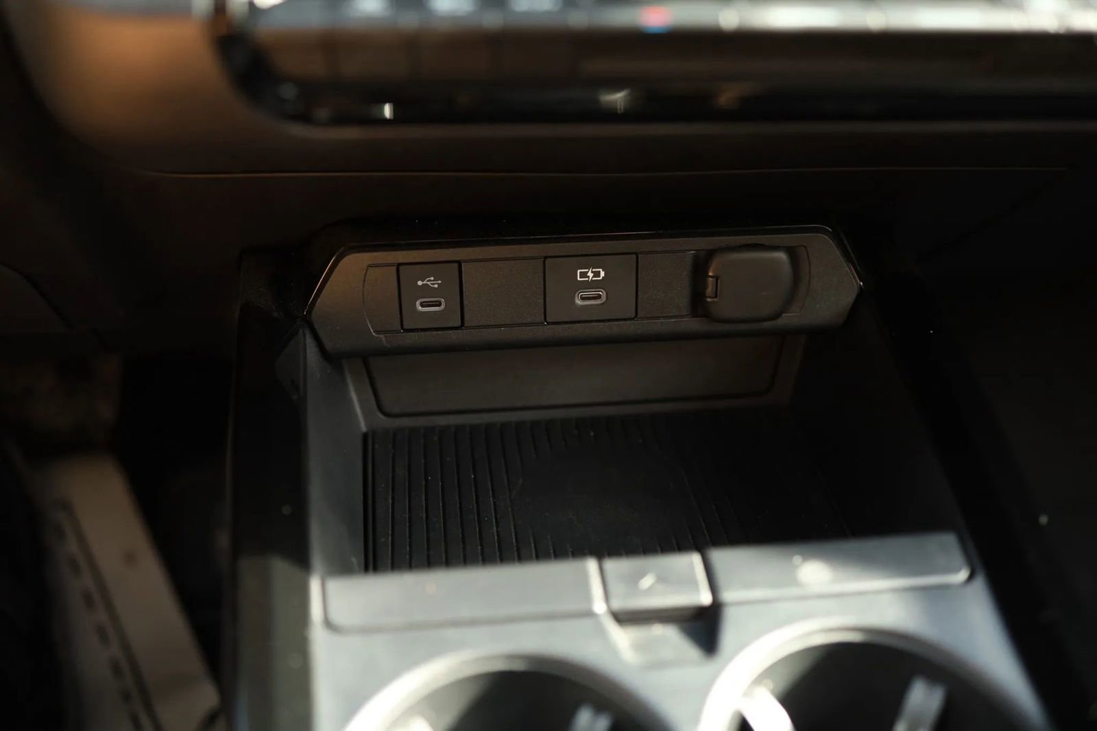 Used 2024 Toyota Prius Limited image 28