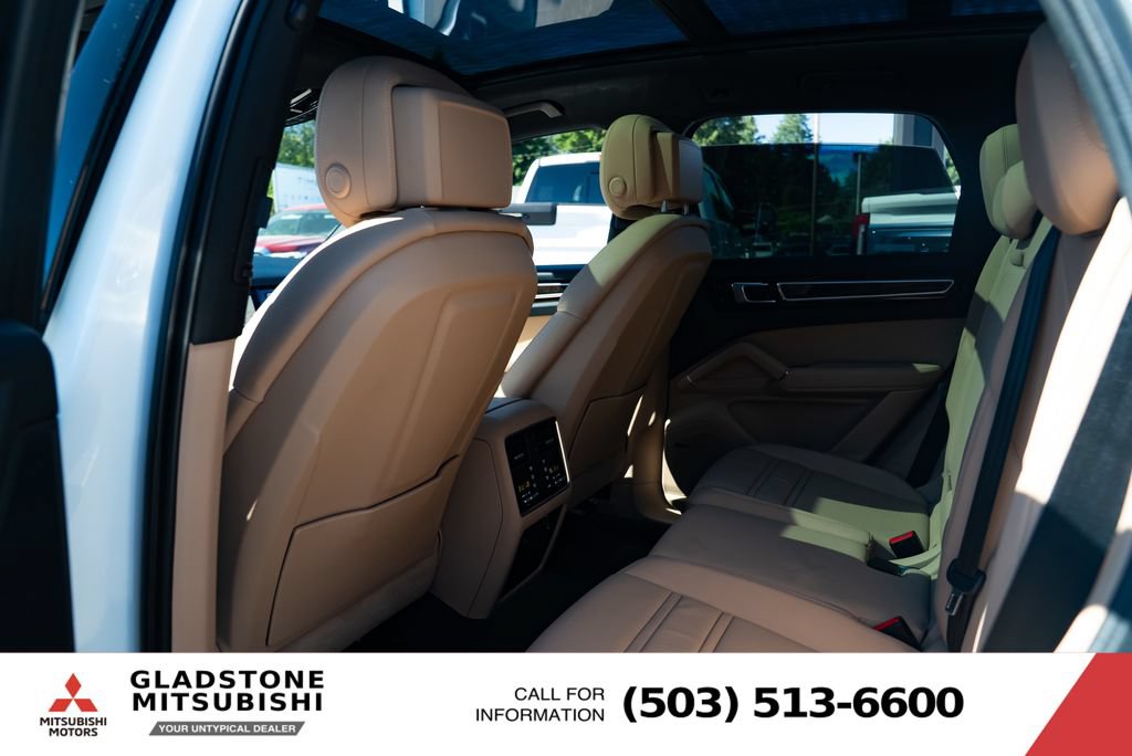 Used 2021 Porsche Cayenne AWD/4WD image 21