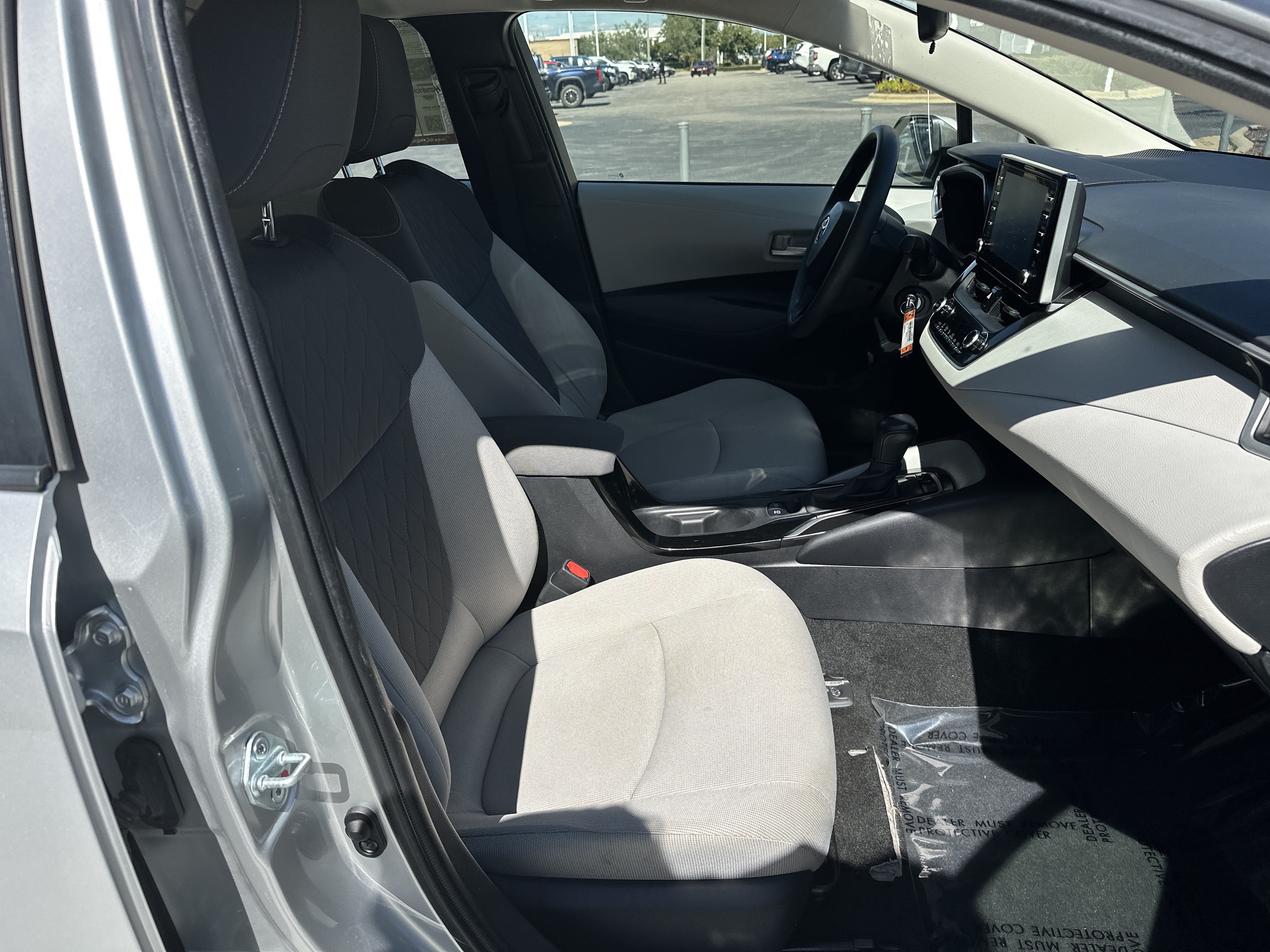 Used 2020 Toyota Corolla LE FWD image 33