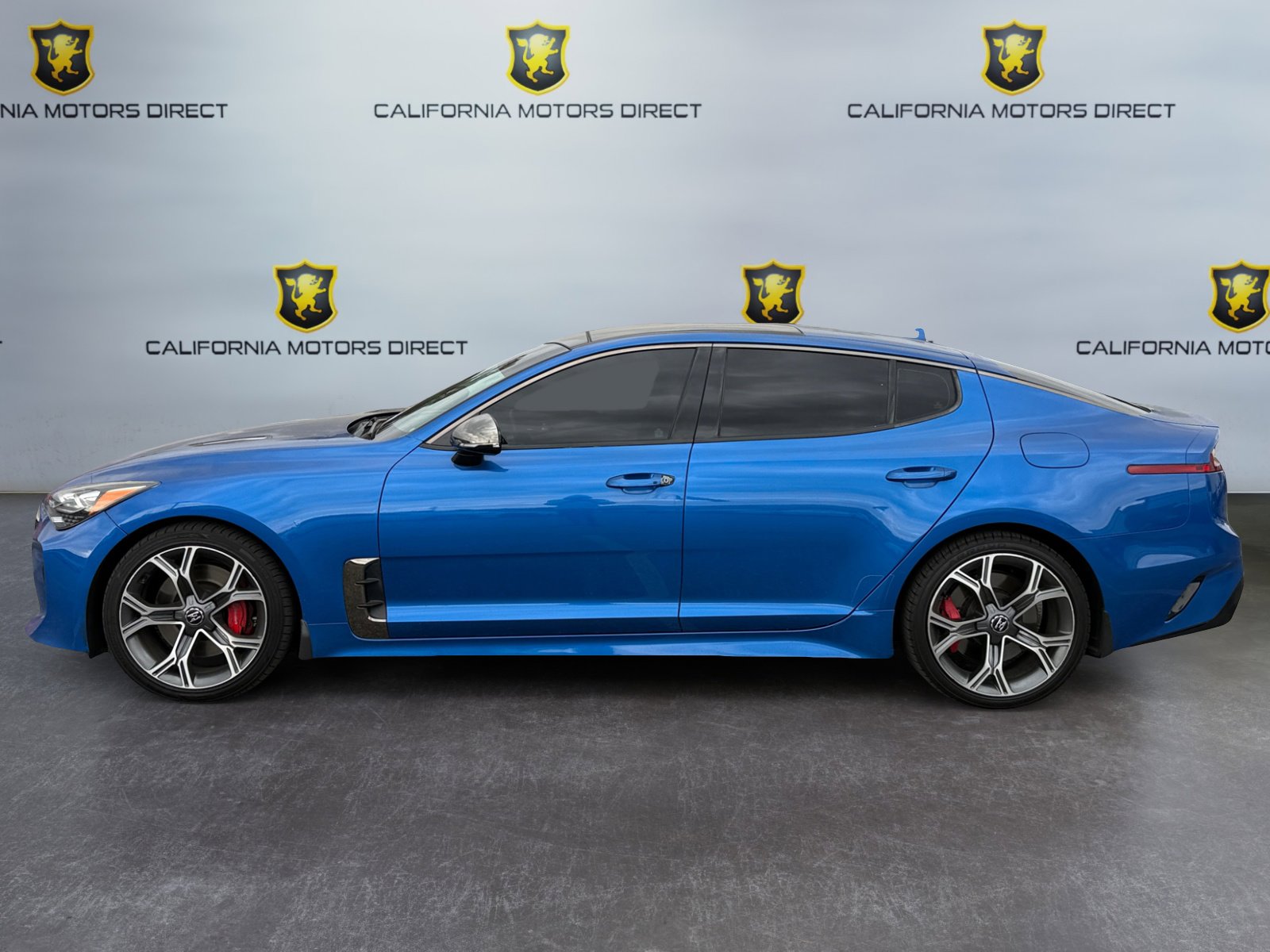 Used 2018 Kia Stinger GT2 image 2