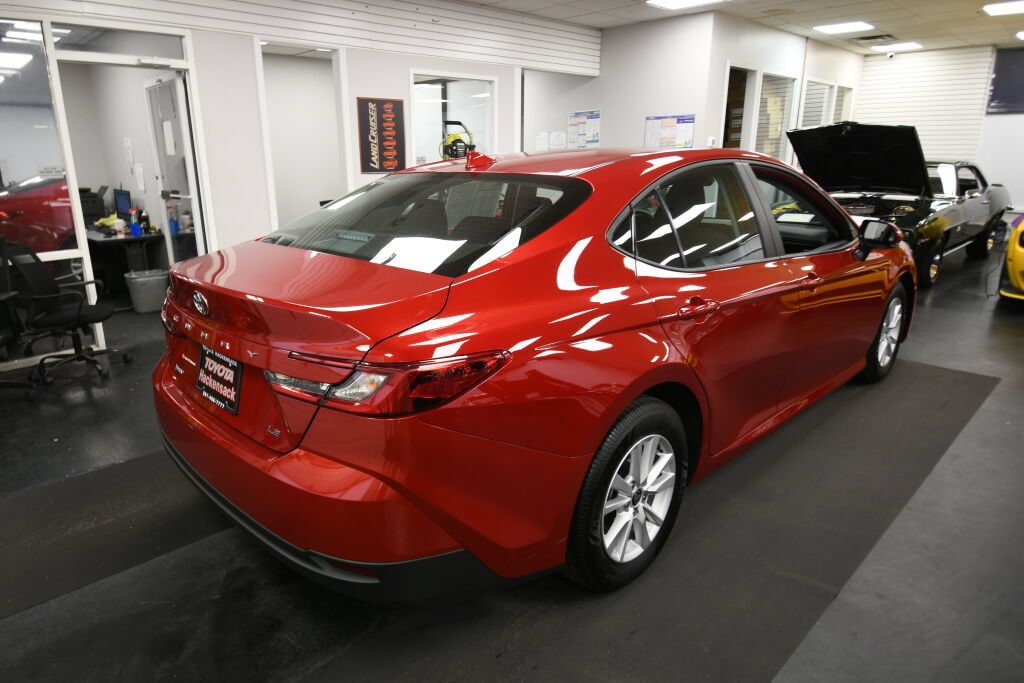 Used 2026 Toyota Camry LE FWD image 8