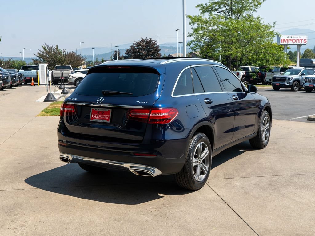 Used 2019 Mercedes-Benz GLC 300 4MATIC image 7
