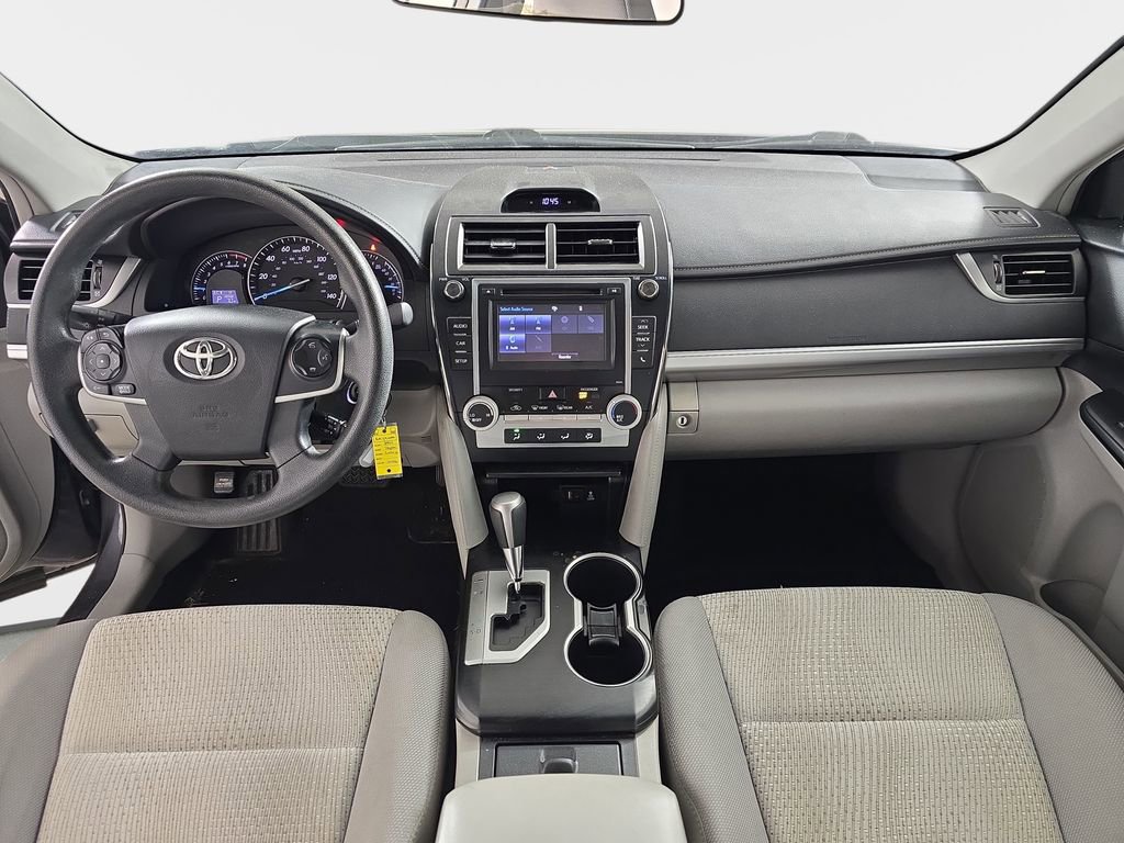 Used 2014 Toyota Camry LE image 14
