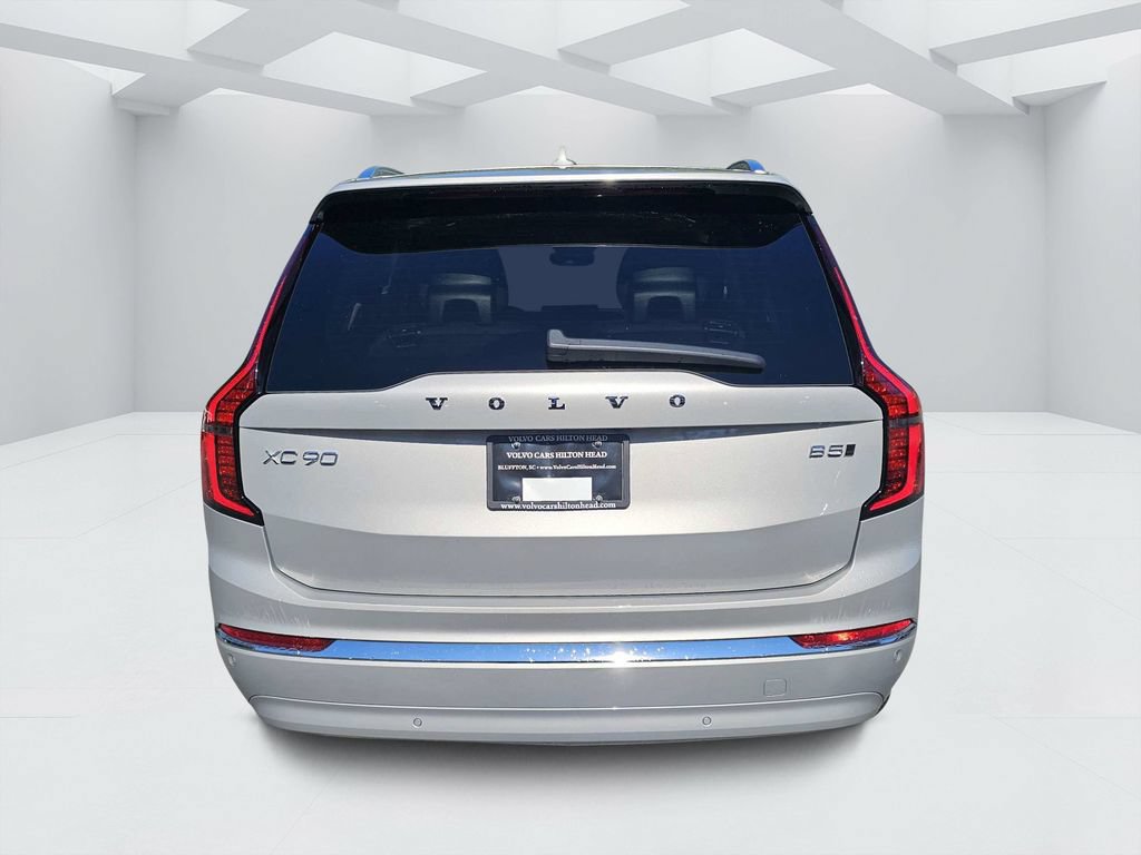 Certified 2025 Volvo XC90 B5 Plus AWD/4WD image 4