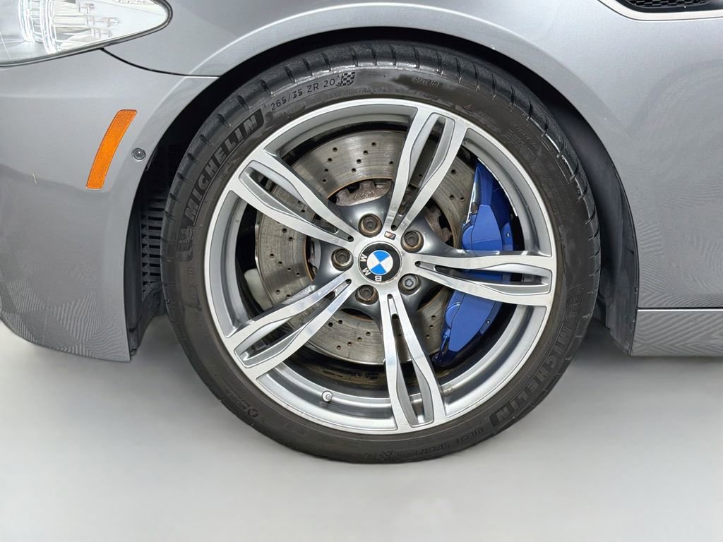 Used 2013 BMW M5 RWD image 32