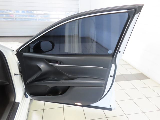 Used 2018 Toyota Camry XSE image 27