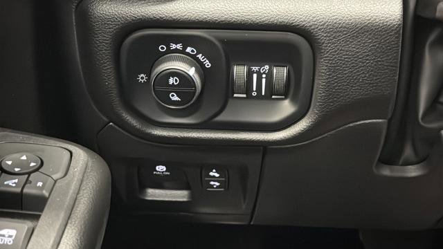 Used 2025 RAM 1500 Big Horn AWD/4WD image 29