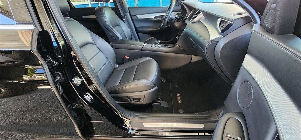 Used 2021 INFINITI QX50 Luxe image 20