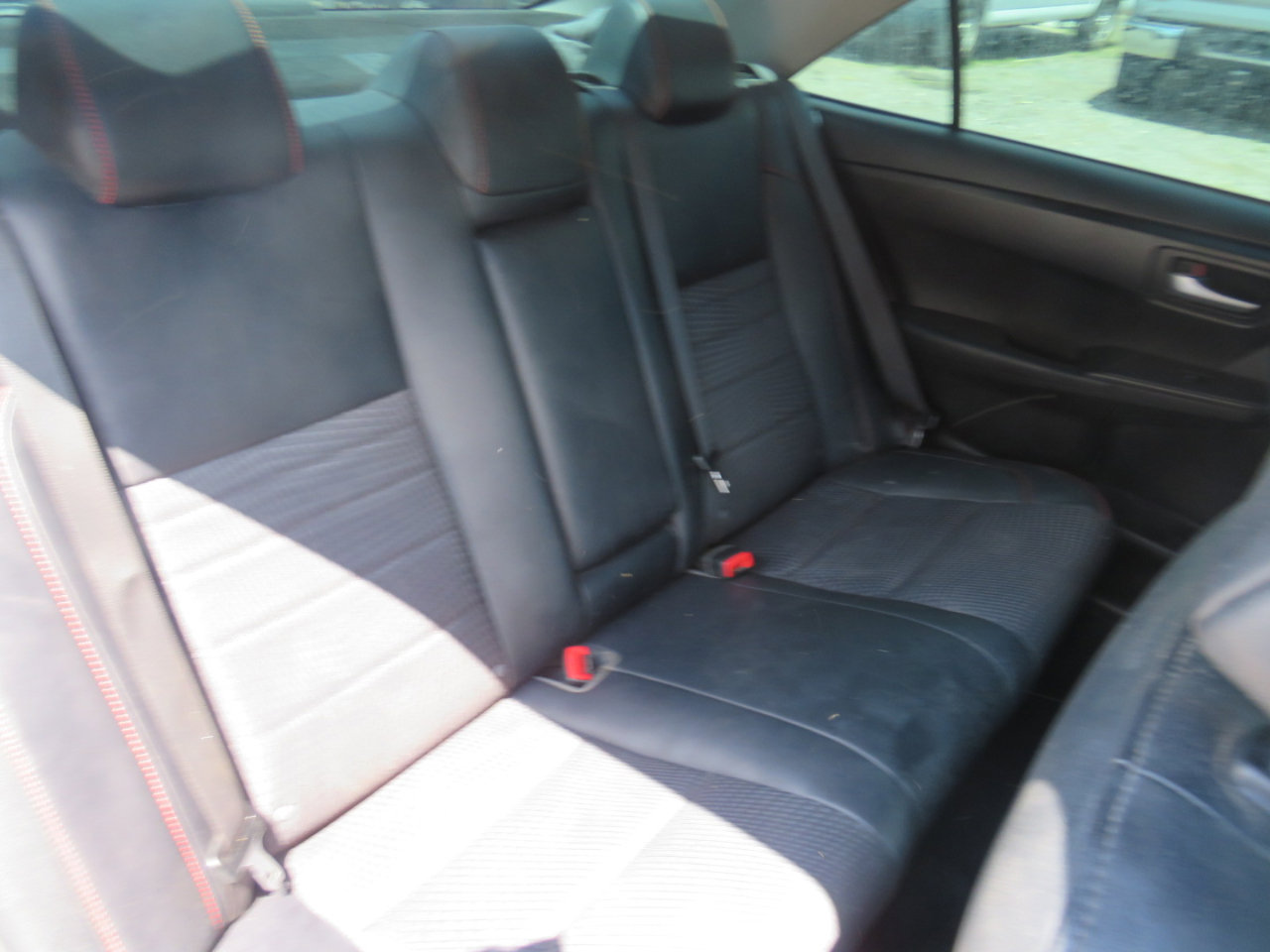 Used 2015 Toyota Camry SE image 25