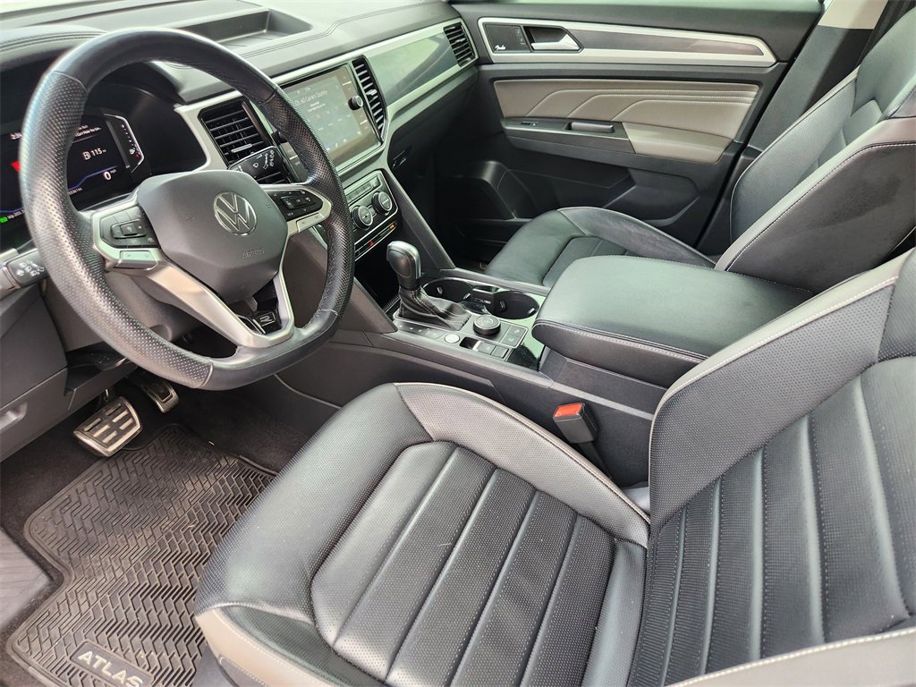Used 2022 Volkswagen Atlas SEL Premium image 6