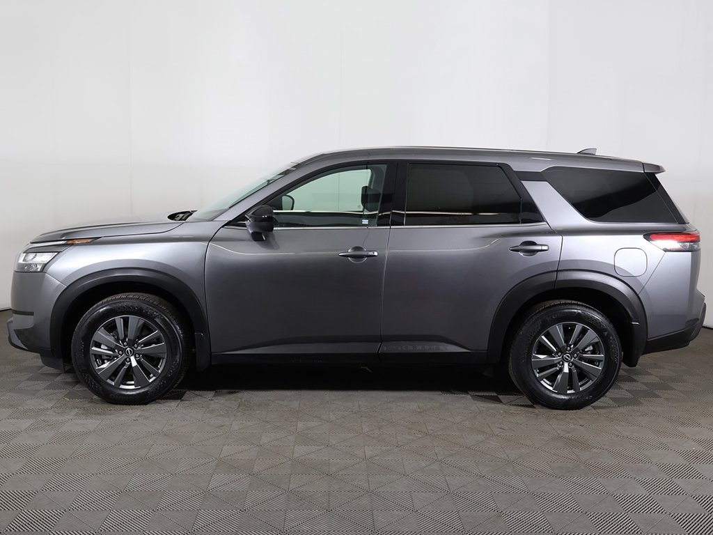 Used 2024 Nissan Pathfinder S image 15