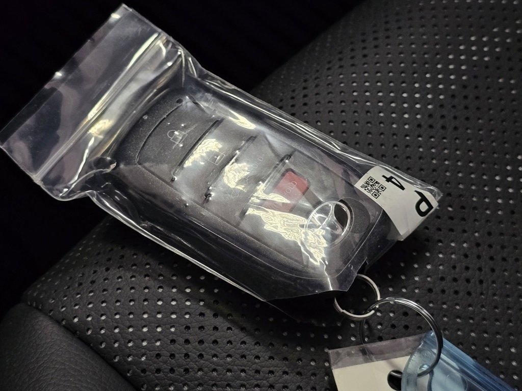 New 2025 Toyota Tacoma TRD Sport image 38