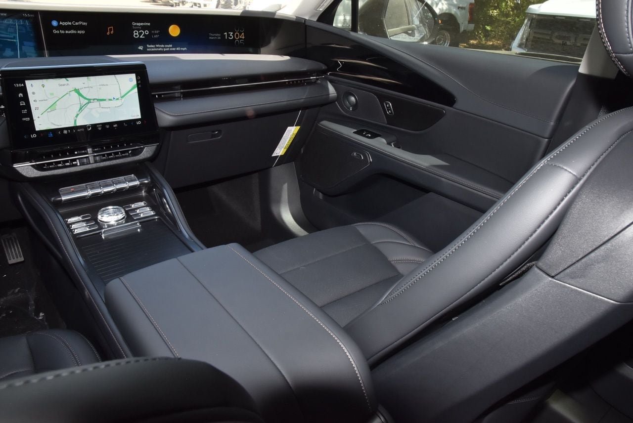 New 2026 Lincoln Nautilus Premier w/ Equipment Group 102A AWD/4WD image 24
