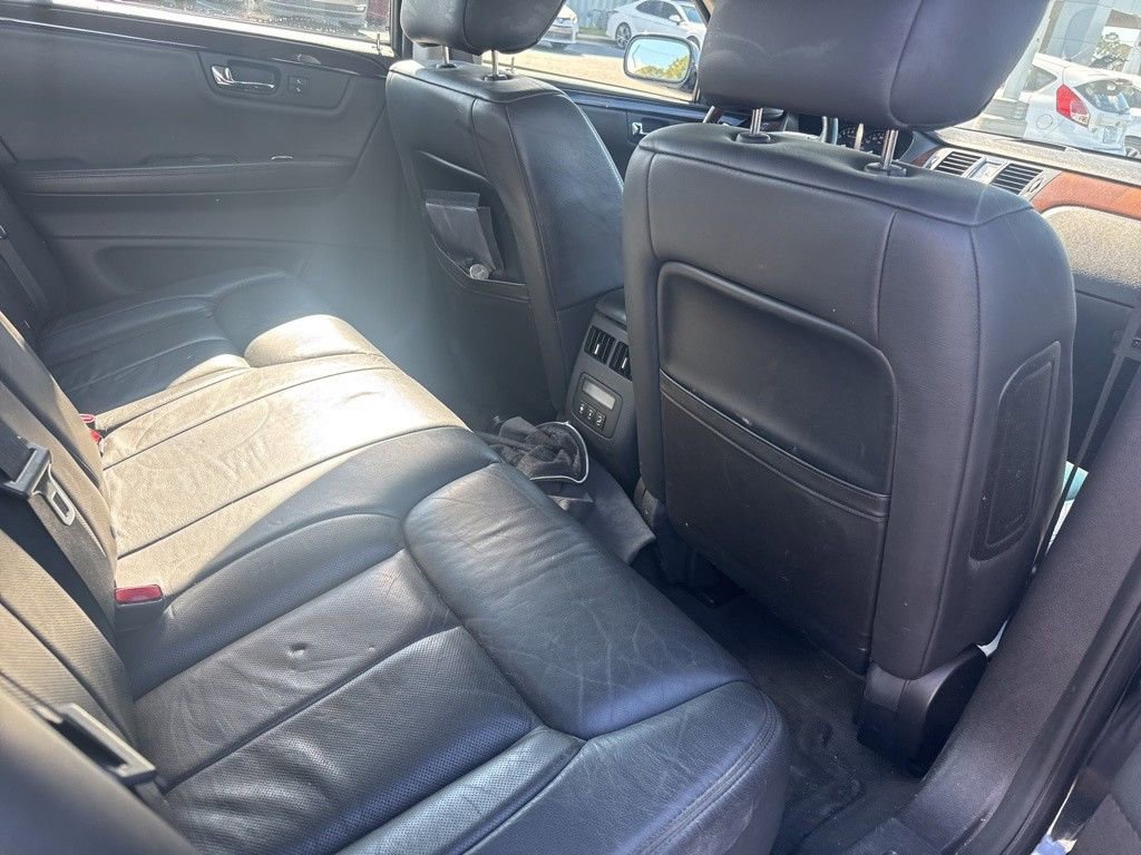 Used 2011 Cadillac DTS Premium FWD image 13