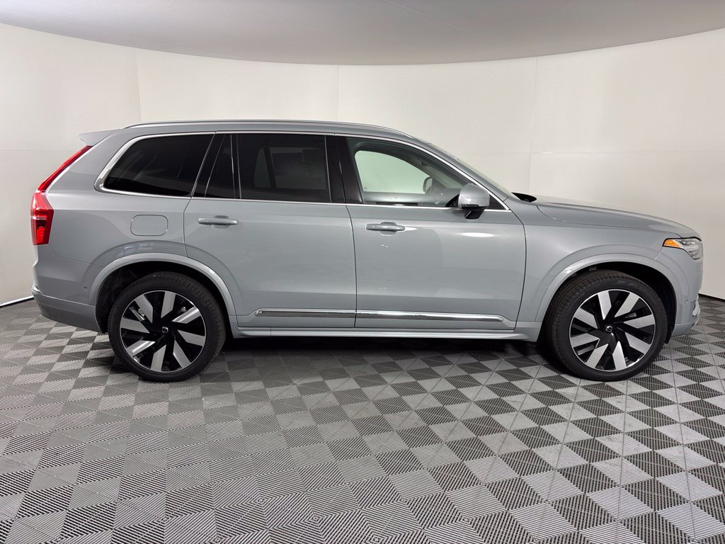 Certified 2025 Volvo XC90 T8 Plus w/ Protection Package AWD/4WD image 10