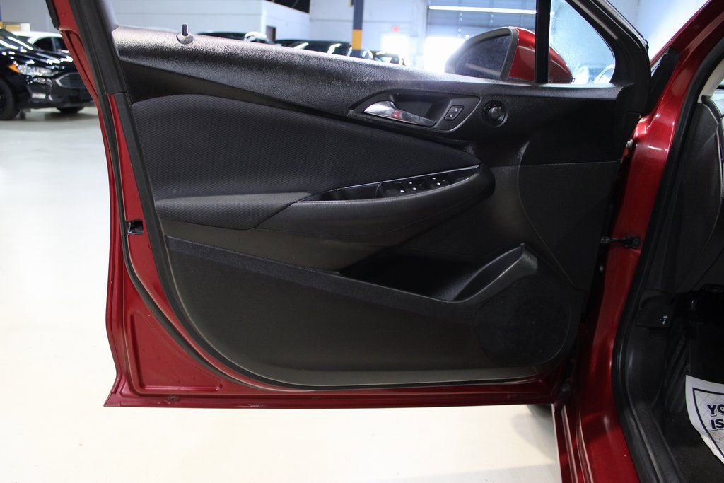 Used 2017 Chevrolet Cruze LT image 20