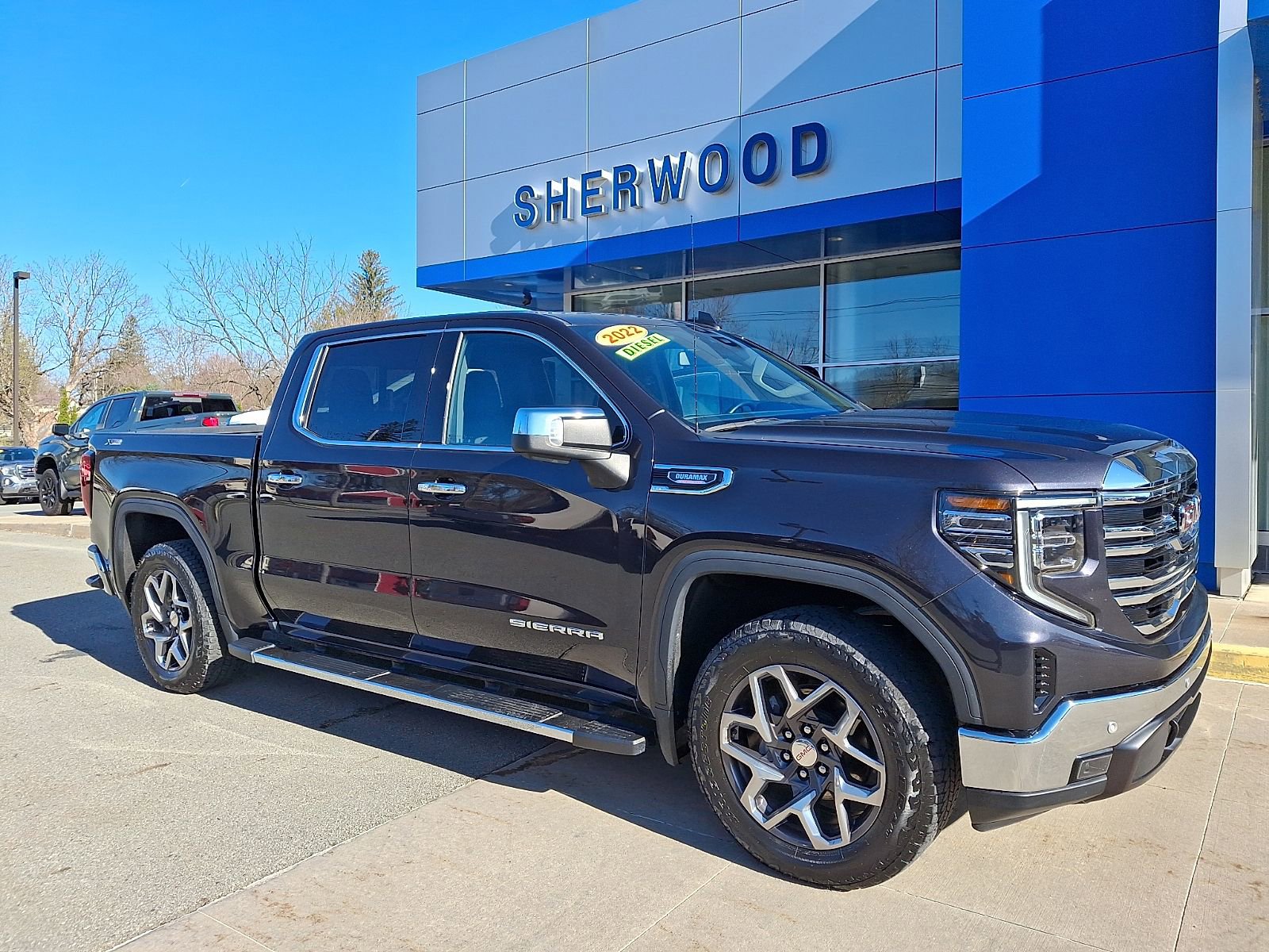 Used 2022 GMC Sierra 1500 SLT w/ SLT Premium Plus Package AWD/4WD image 1