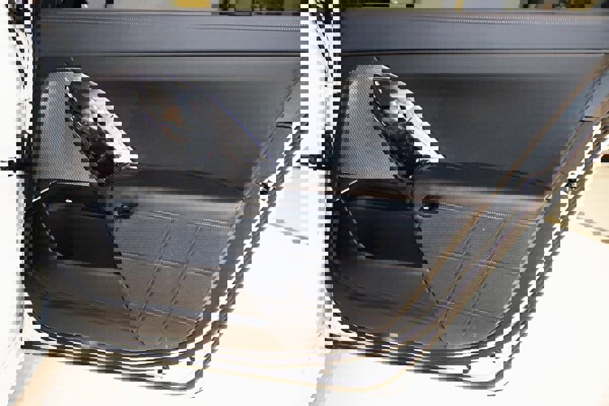 Used 2023 BMW 760i xDrive image 75