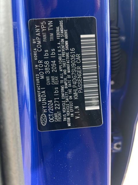 Used 2025 Hyundai Elantra Limited image 9