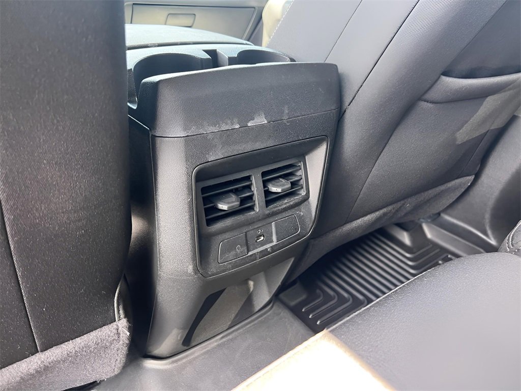 Used 2024 Chevrolet Colorado LT w/ LT Convenience Package image 12