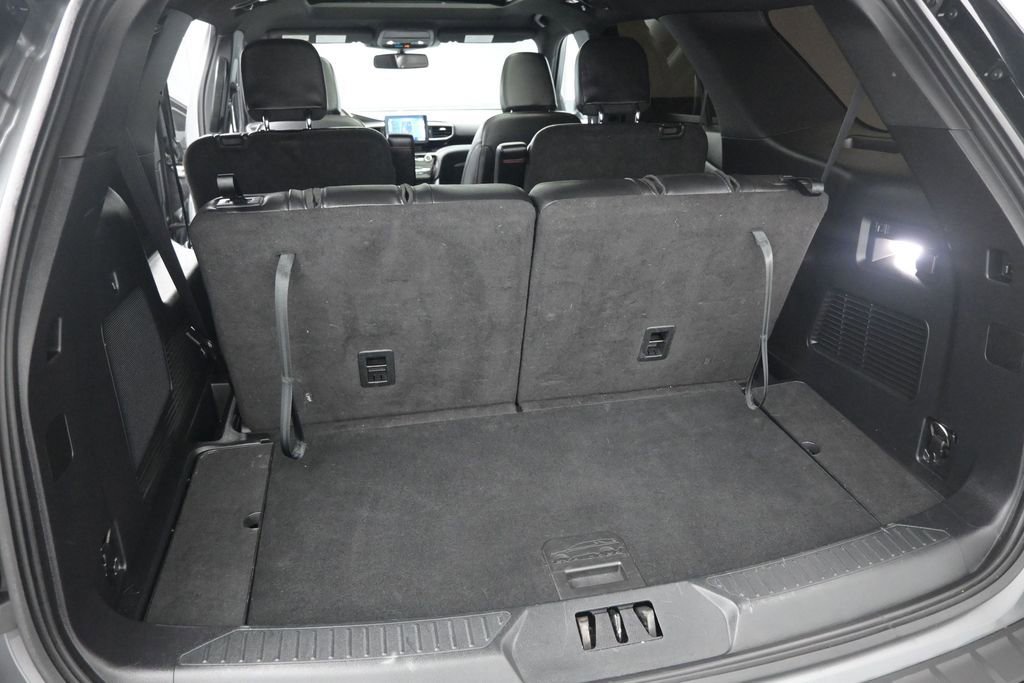 Used 2023 Ford Explorer ST-Line w/ Class IV Trailer Tow Package RWD image 9