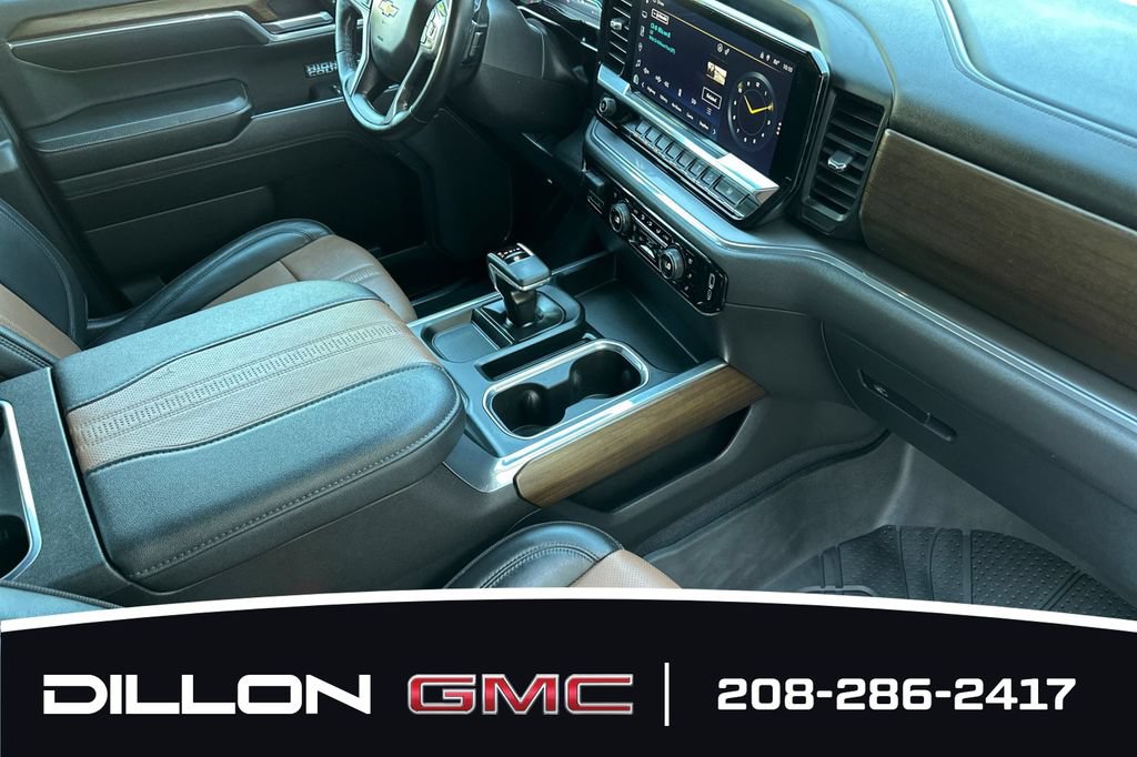 Used 2024 Chevrolet Silverado 1500 High Country w/ Technology Package AWD/4WD image 15