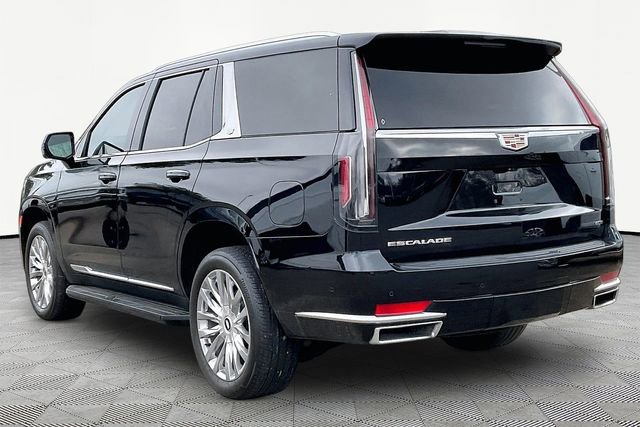 Used 2023 Cadillac Escalade Premium Luxury w/ Performance Package image 4