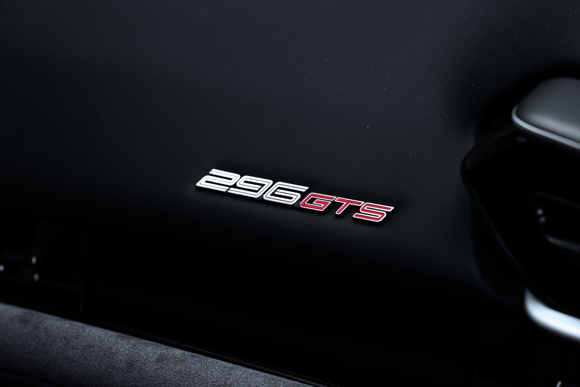 Used 2025 Ferrari 296 GTS RWD image 34