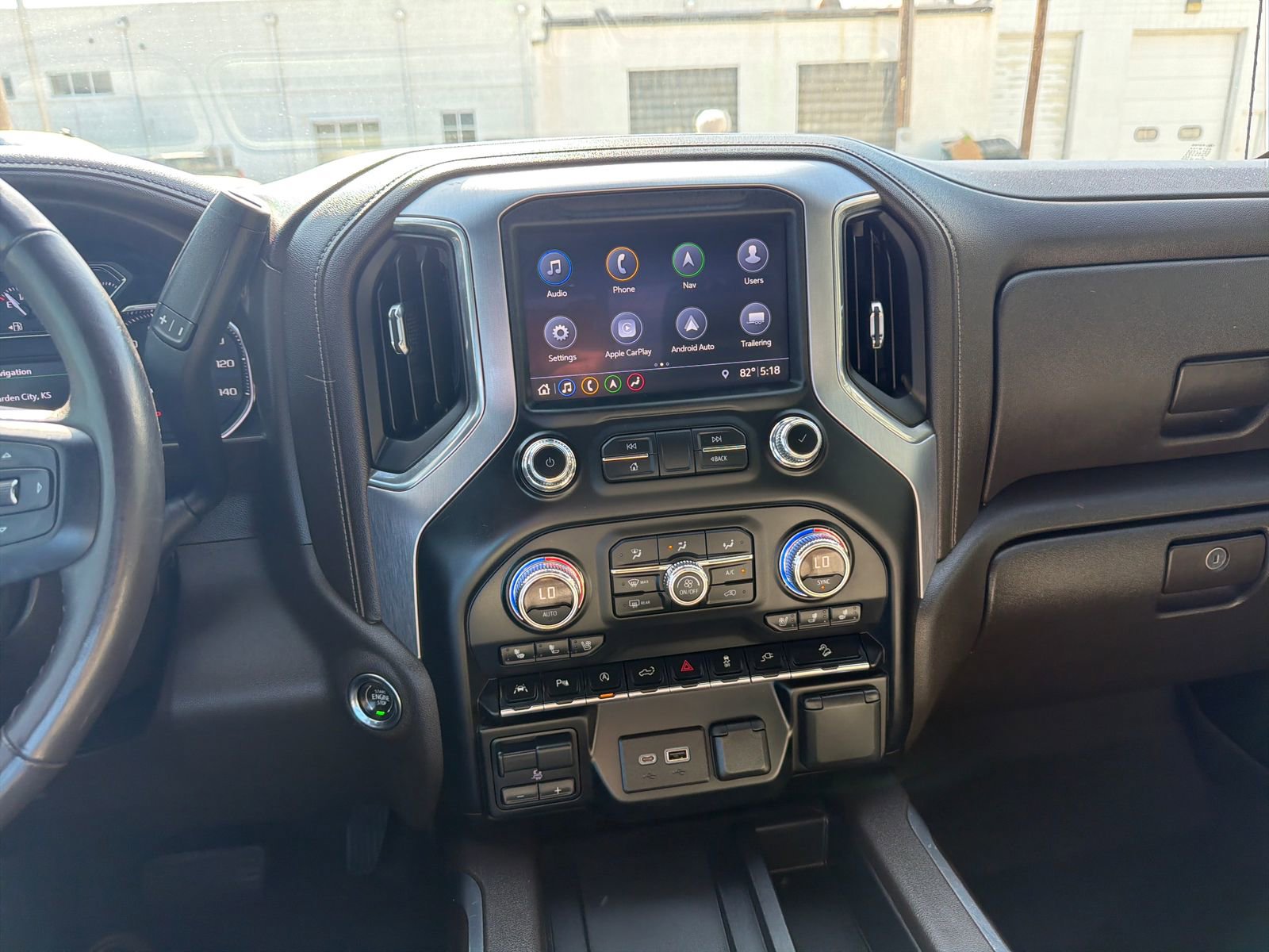 Used 2019 GMC Sierra 1500 SLT w/ SLT Premium Plus Package AWD/4WD image 27