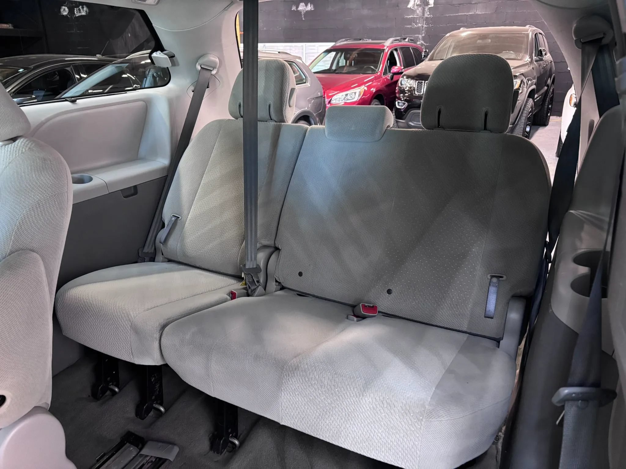 Used 2014 Toyota Sienna LE FWD image 21